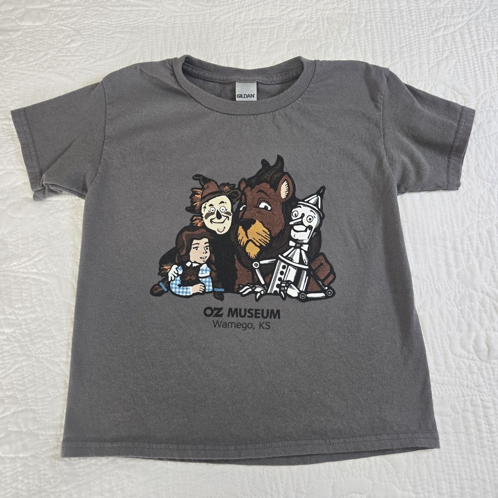 The Oz Museum Youth T-Shirt XS Gray Wamego Kansas Dorothy Tinman Wizard Lion - Picture 2 of 7